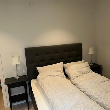 Urban Resident By The Ferry Apartman